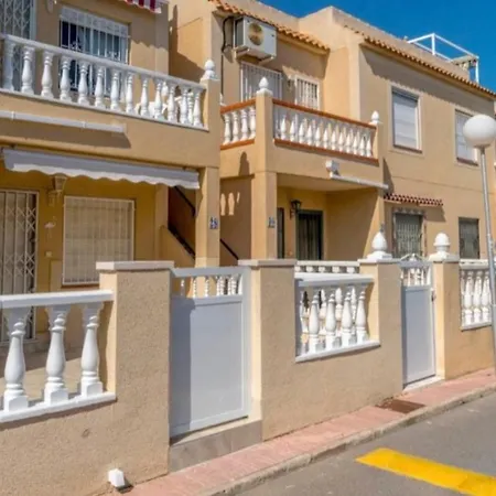 Upper Floor 2 Bed In Paraje Natural Fase 1, * Torrevieja