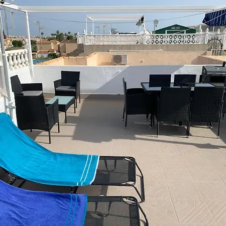 Upper Floor 2 Bed In Paraje Natural Fase 1, Lejlighed *